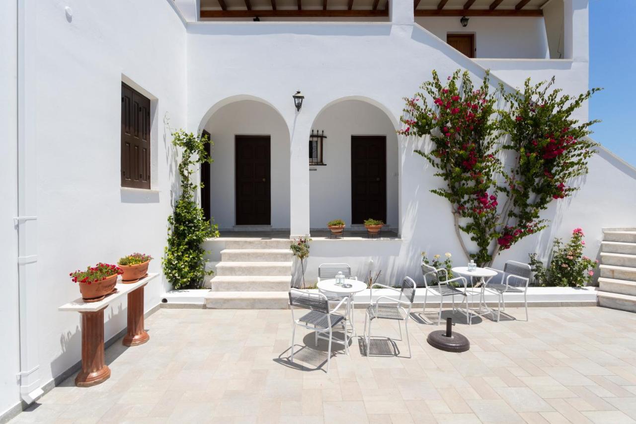 Villa Kriezi Spetses Town Exterior photo